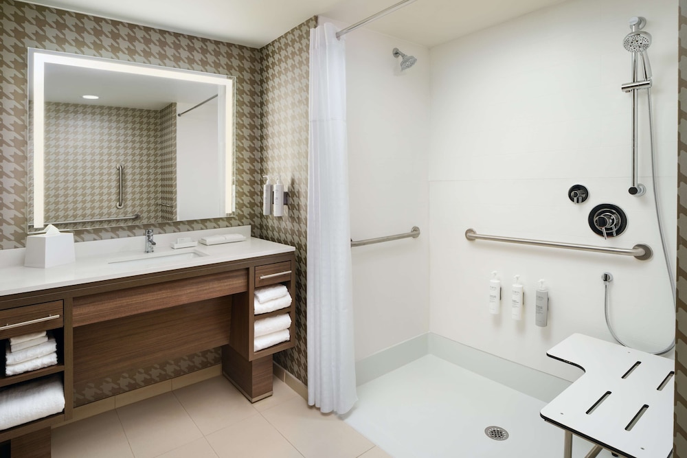 Studio Suite, 2 Queen Beds, Accessible (Roll-In Shower)