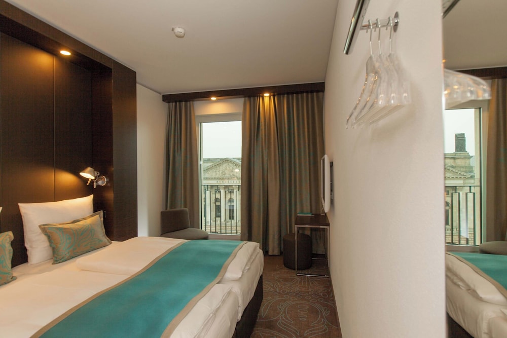 Comfort Room, 1 Queen Bed photo 3