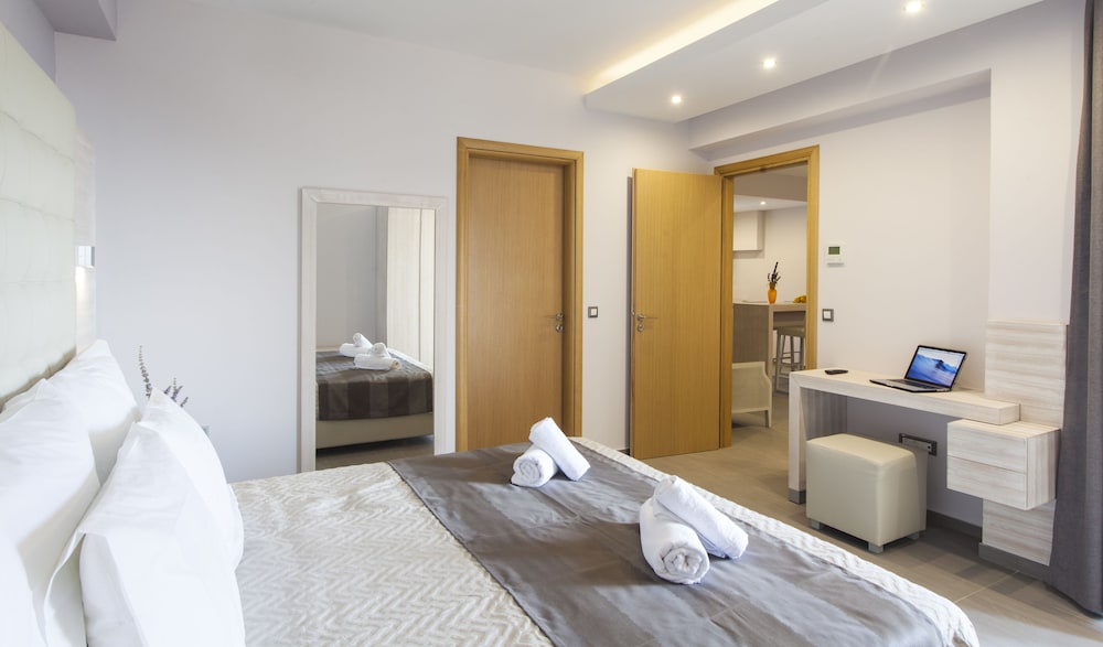 Suite, Sea View