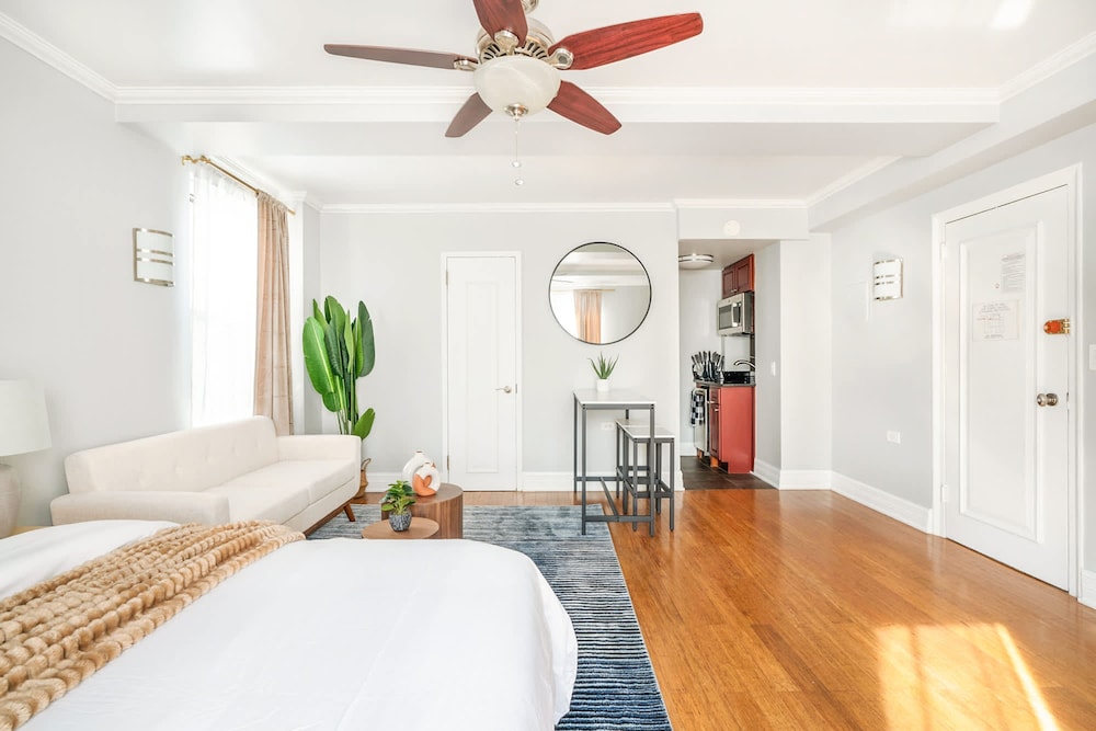 Apartment photo 2