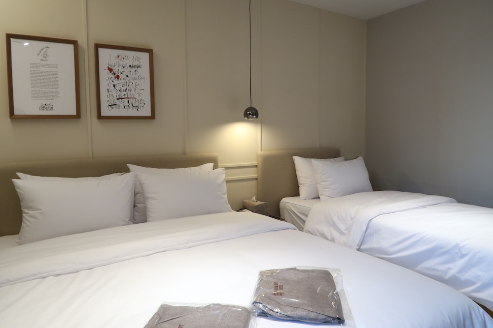 Basic Twin Room - Photo 1