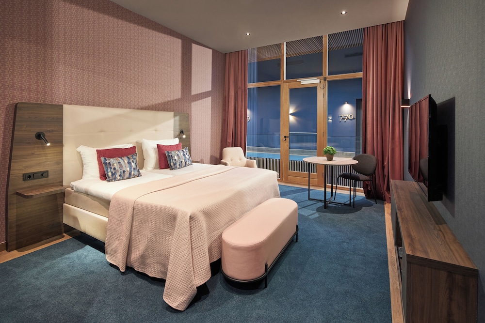 Deluxe Double Room Plus, Atrium (max. 2 adults, 1 baby) - Photo 4
