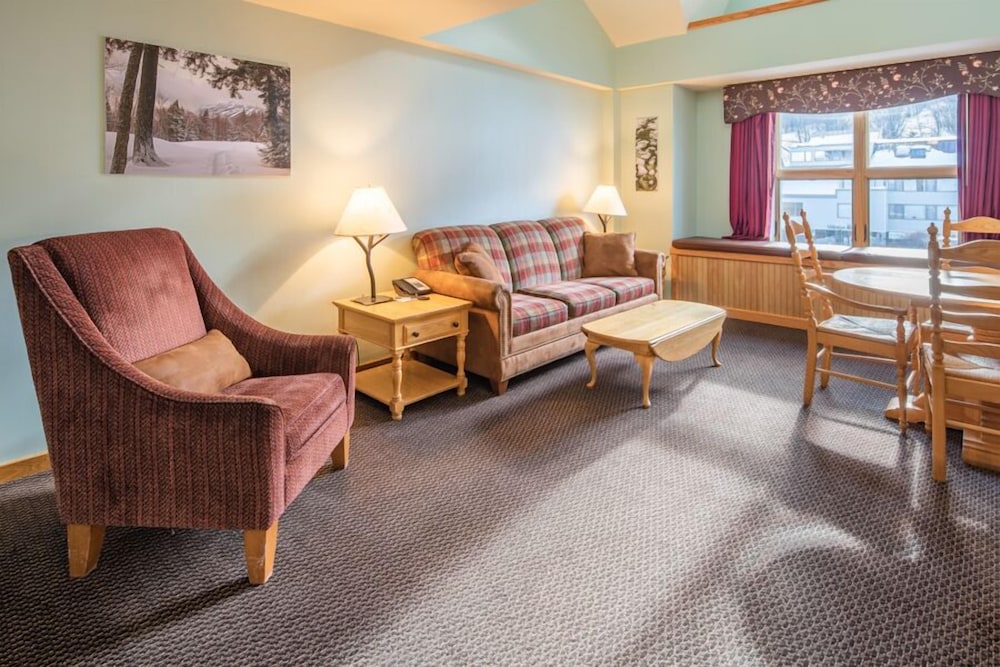 Suite, Multiple Beds - Photo 2
