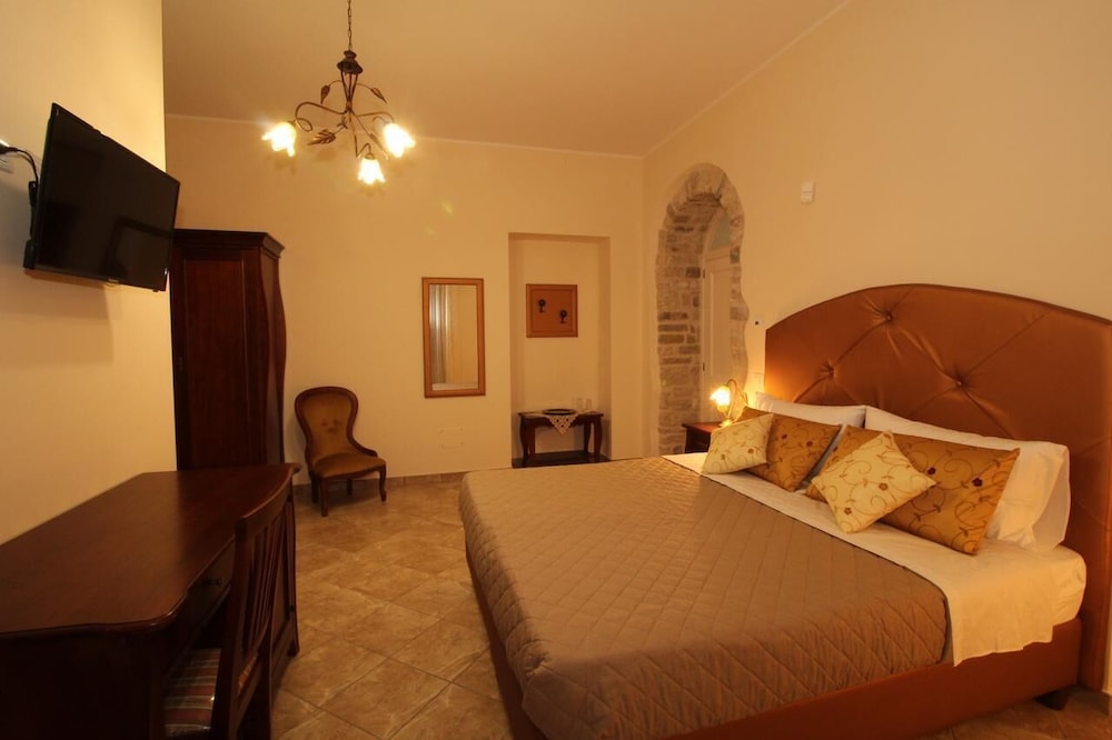 Double or Twin Room photo 2
