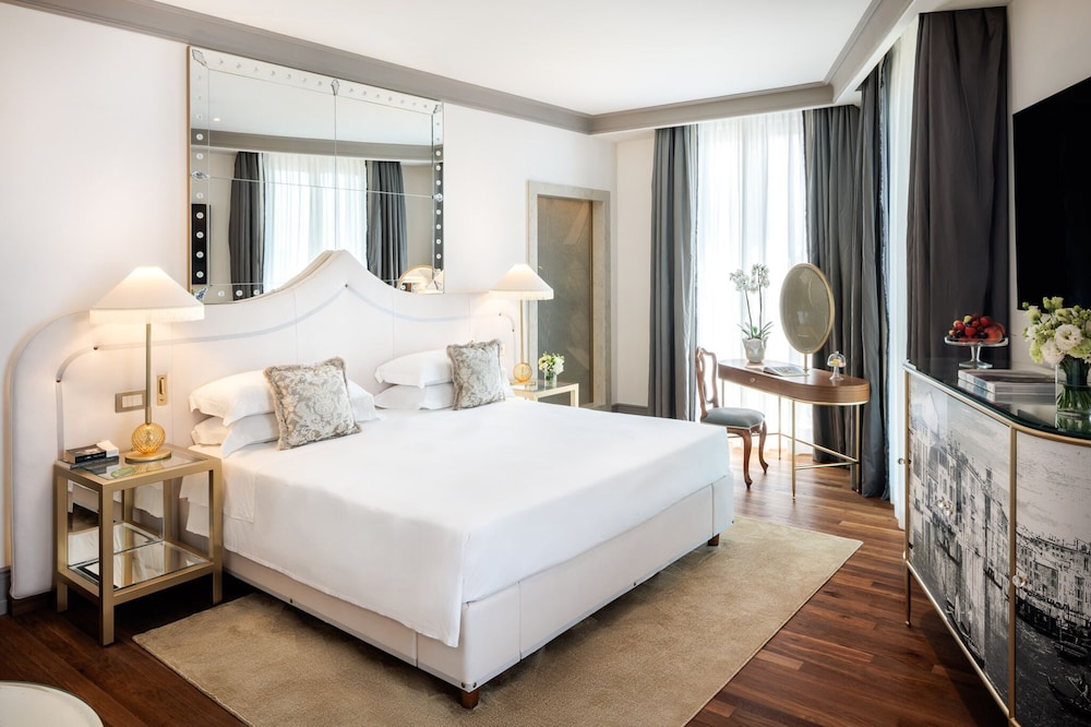 Deluxe Double or Twin Room, Lagoon View