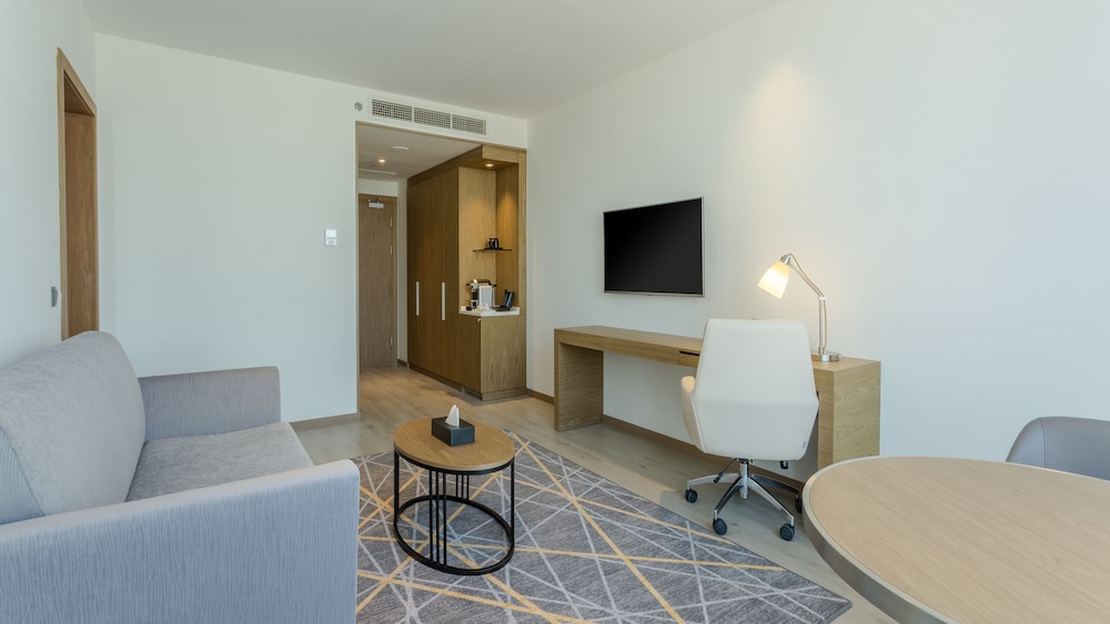 Executive Suite, 1 King Bed with Sofa bed (Efficiency) - Photo 6