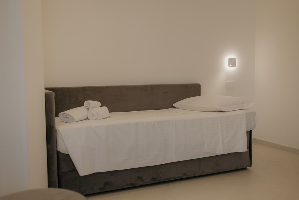 Executive Quadruple Room photo 2