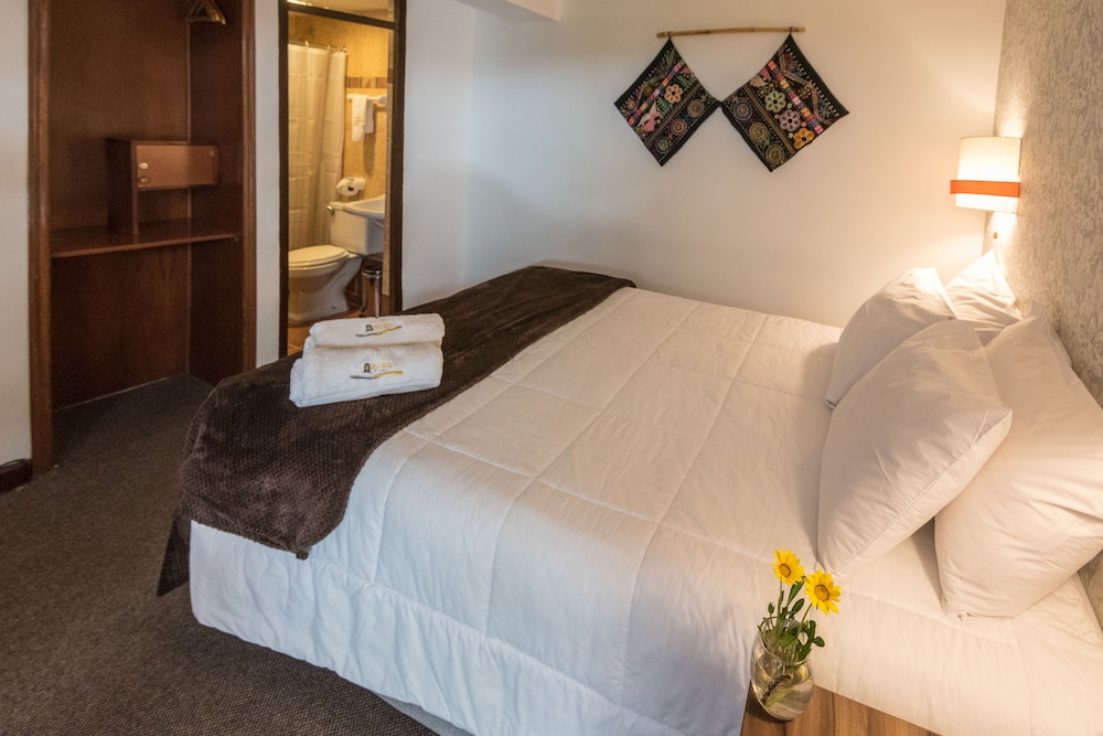 Superior Room, 1 King Bed