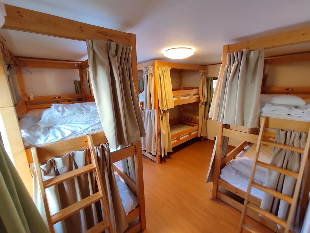 Shared Dormitory, Men only photo 1