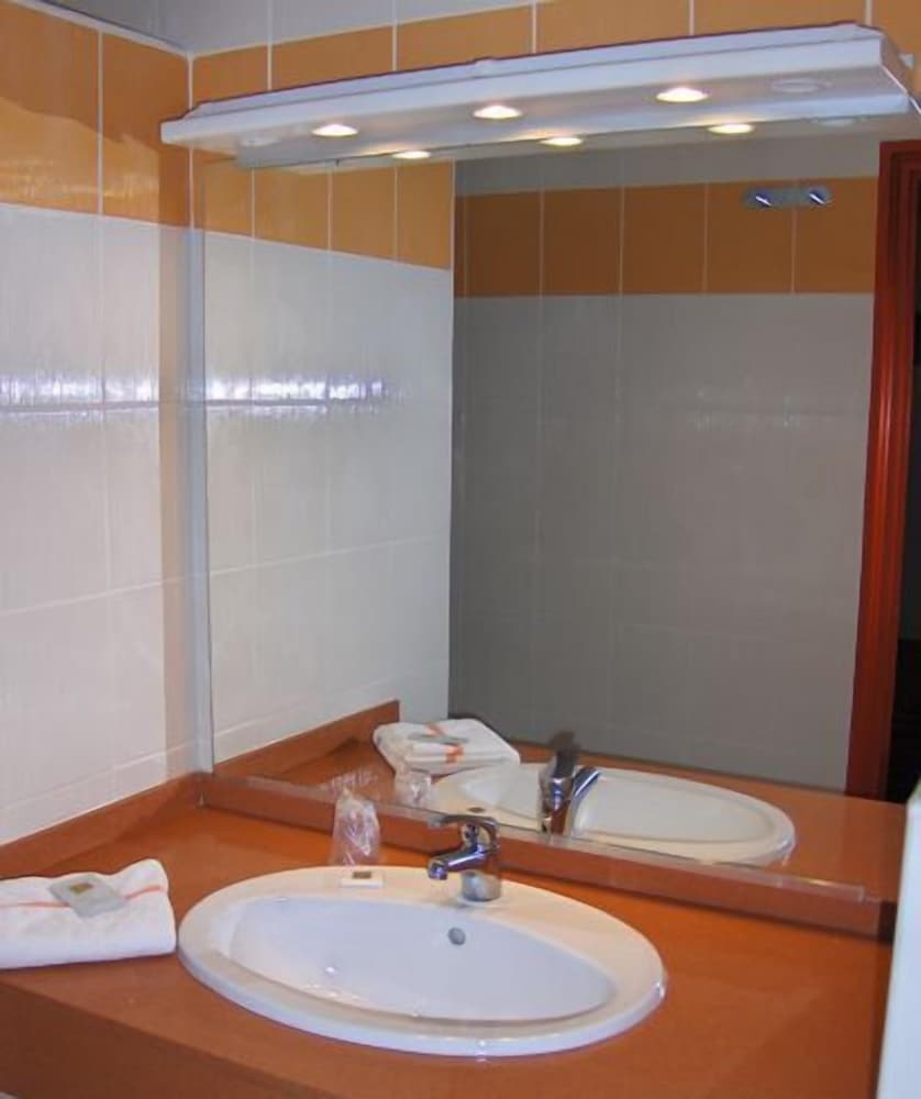 Triple Room - Photo 6