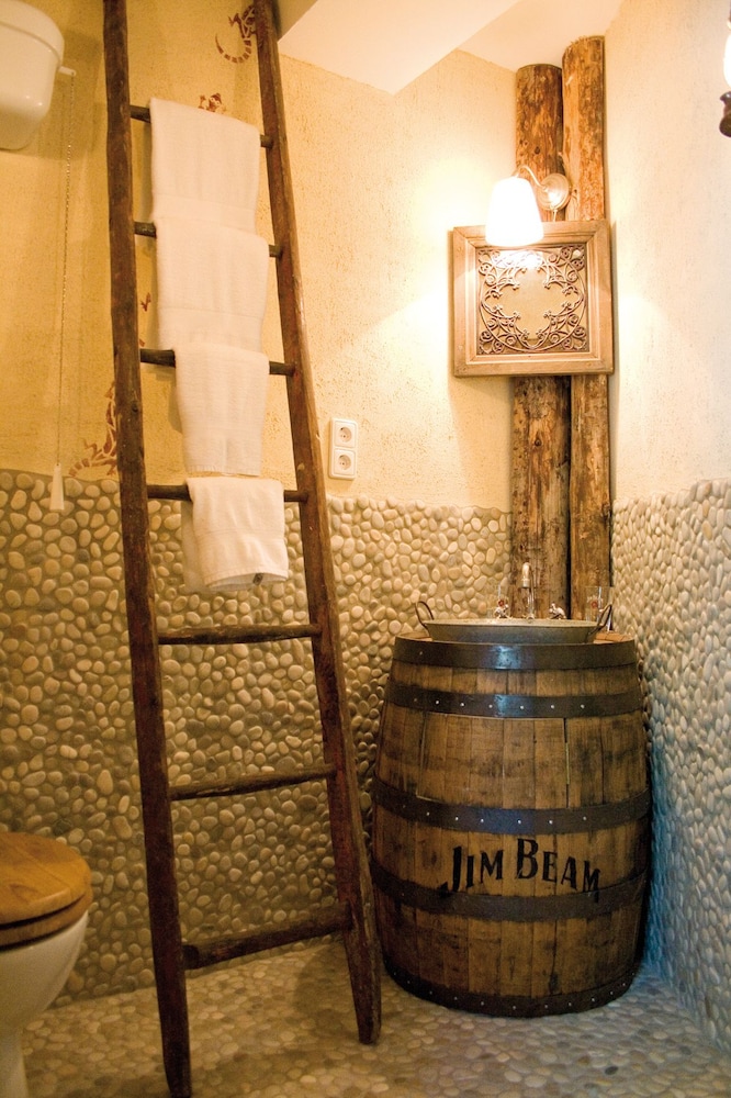 Room (Jim Beam Log Cabin) - Photo 5
