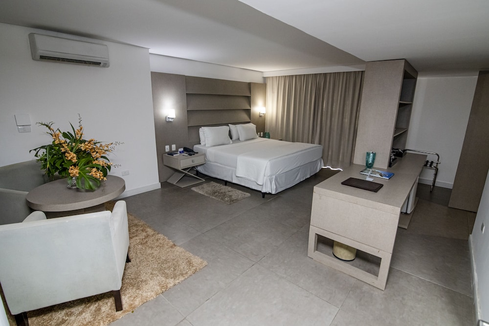 Suite Presidencial com Varanda Lateral e Jacuzzi