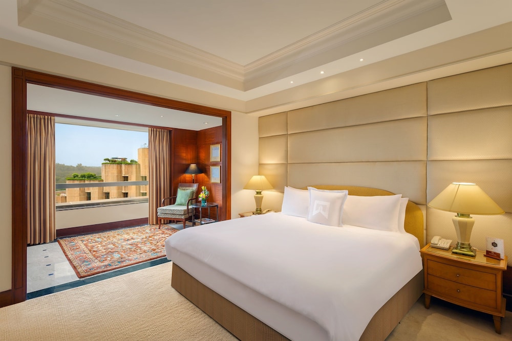 Room, 1 Double Bed, Pool Access (Tower) - Photo 1