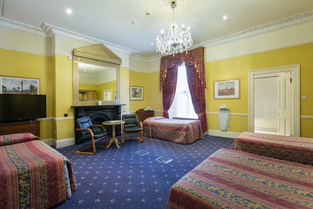 Family Quadruple Room photo 3
