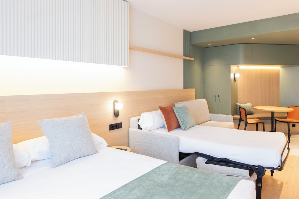 Superior Triple Room, Kitchenette