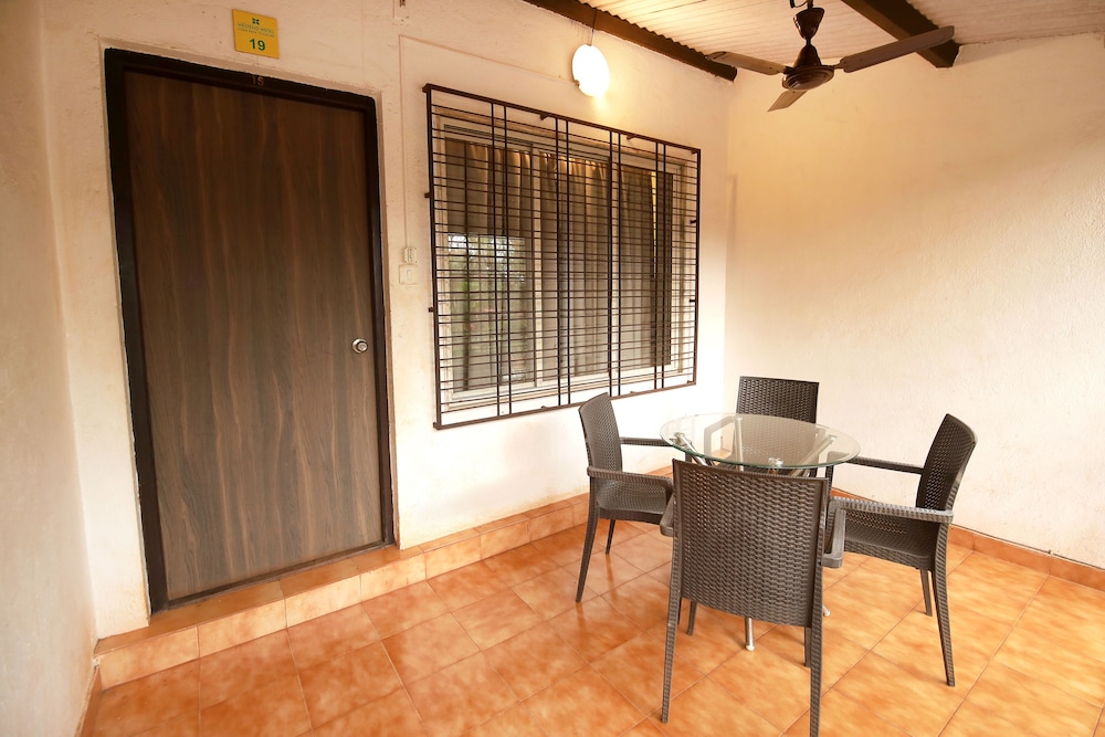 Superior room private sit out photo 3
