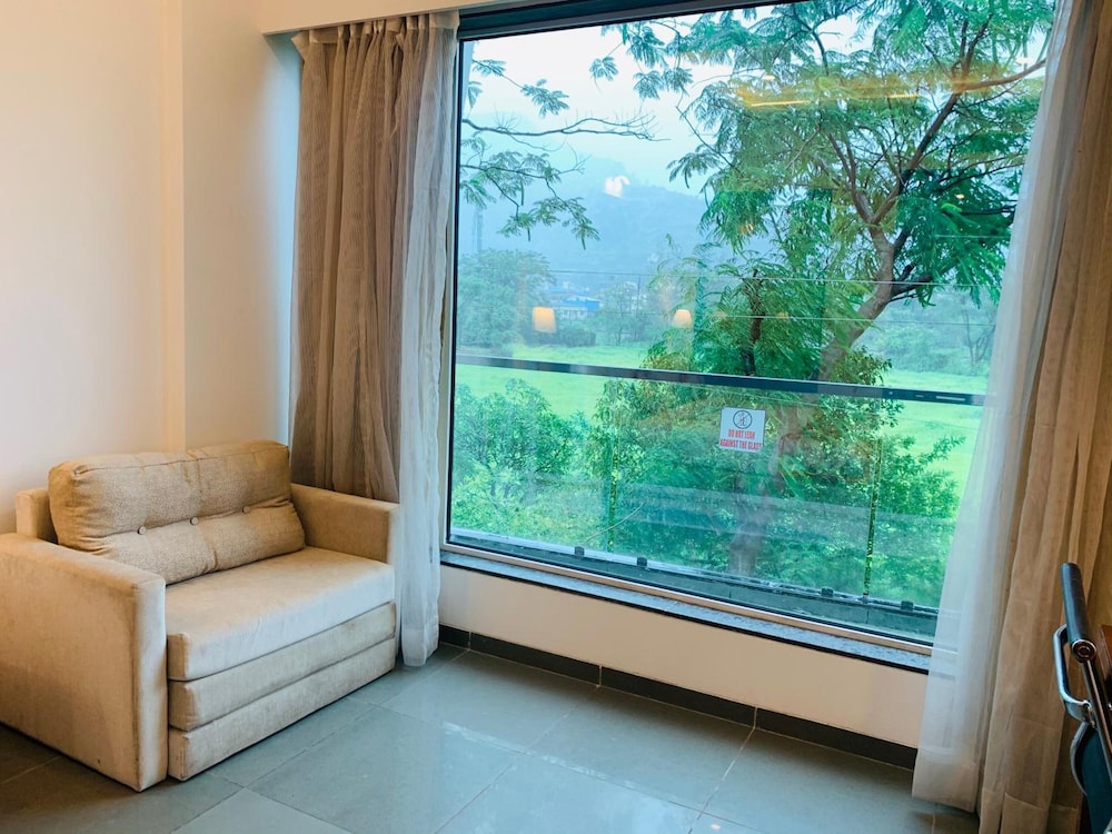 Executive Room - Photo 2