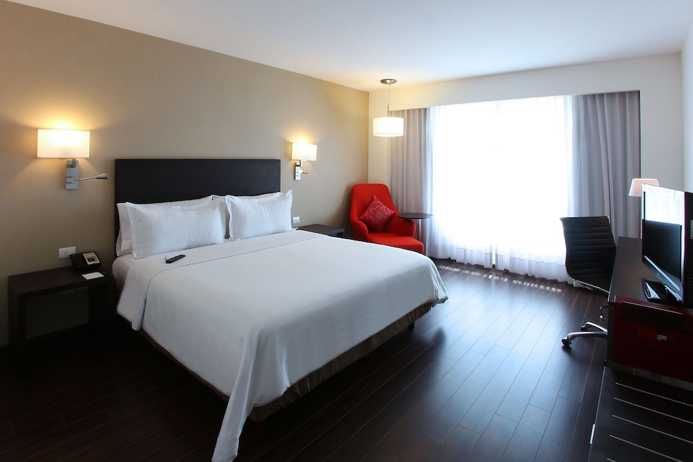 Superior Room, 1 King Bed - Photo 2