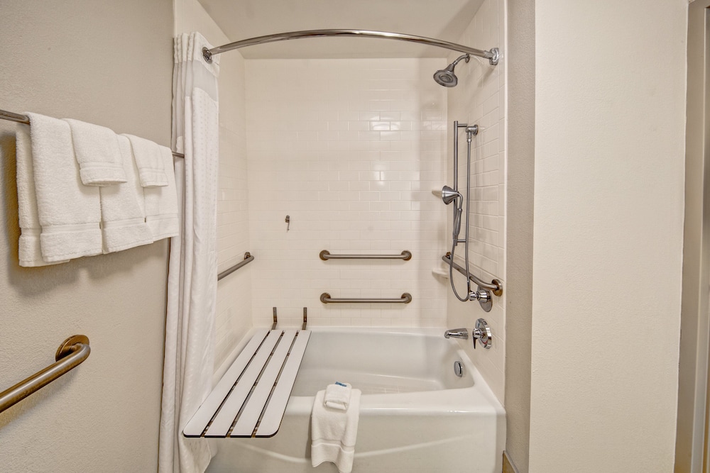 Suite, 2 Queen Beds, Accessible (Communication) - Photo 3