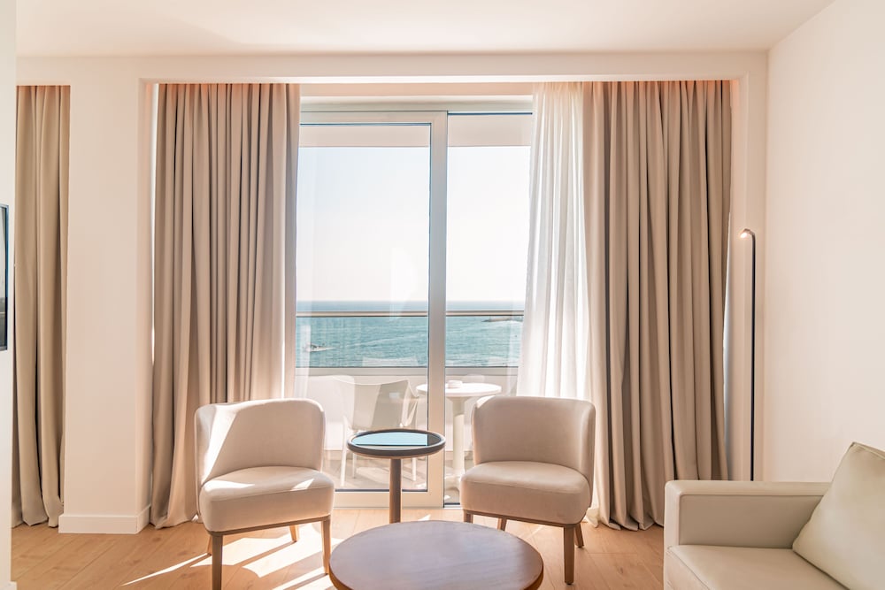 Superior Suite, Sea View - Photo 2