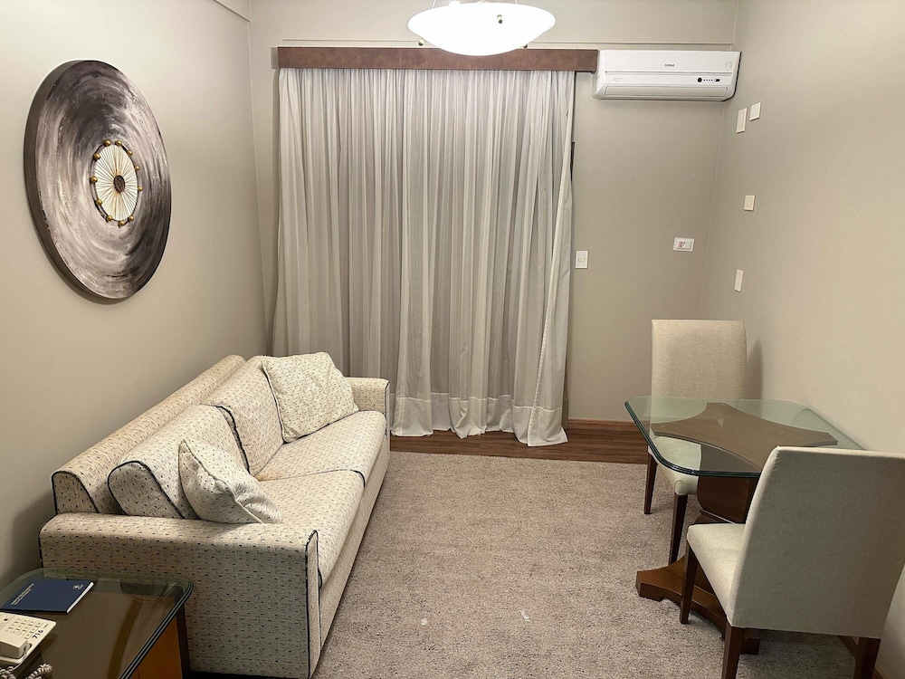 Executive Suite, 1 King Bed photo 2