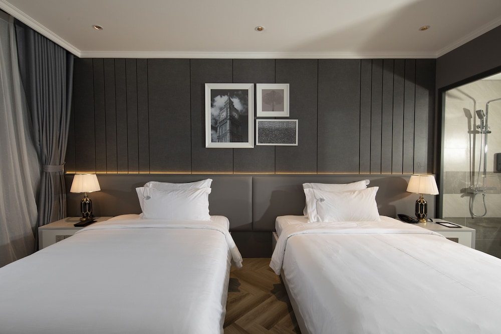 Deluxe Twin Room, Hill View - Photo 10