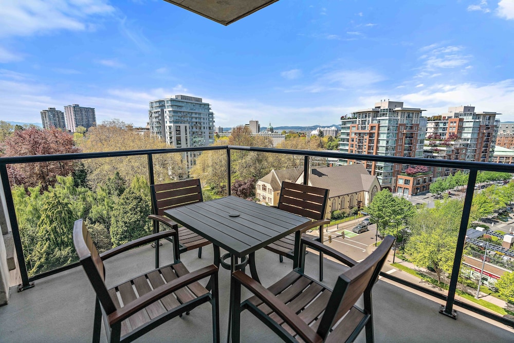 Suite, 1 Bedroom (Preferred View) photo 3