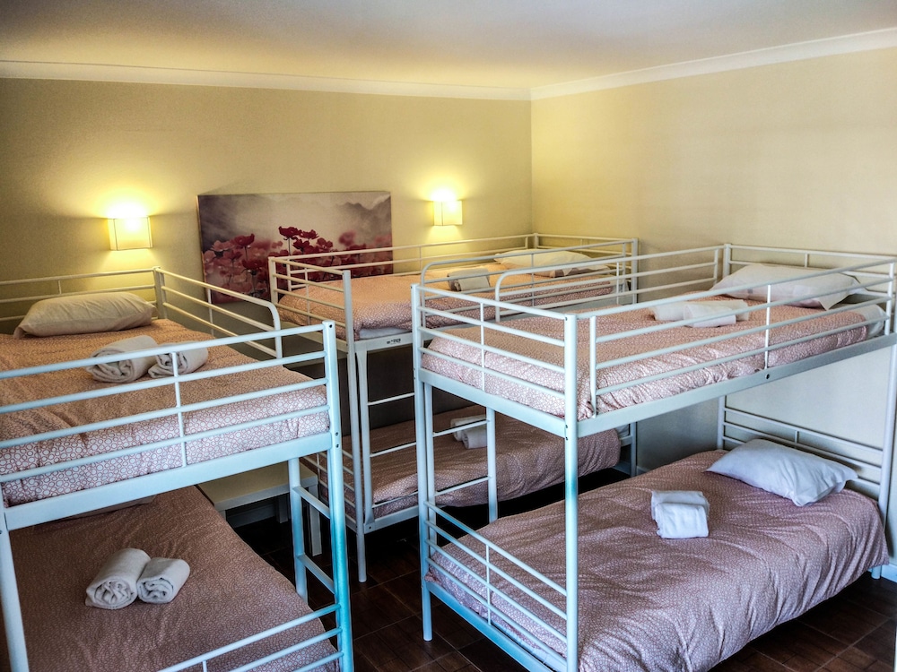 Bed In Mixed Shared Dormitory ( 6 Pax)