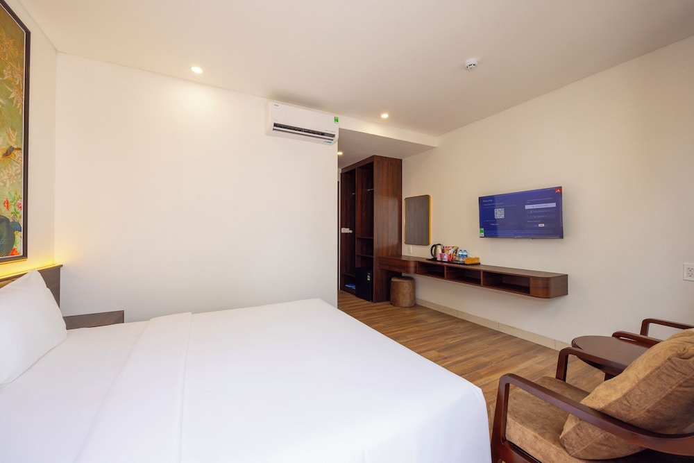 Superior Double Room, Balcony, City View