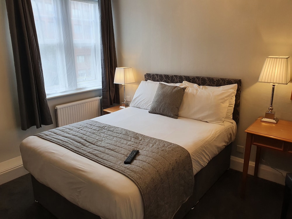 Standard Room, 1 Double Bed, Non Smoking - Photo 5