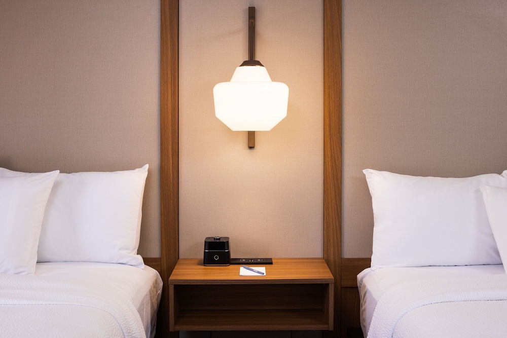 Room, 2 Queen Beds - Photo 2