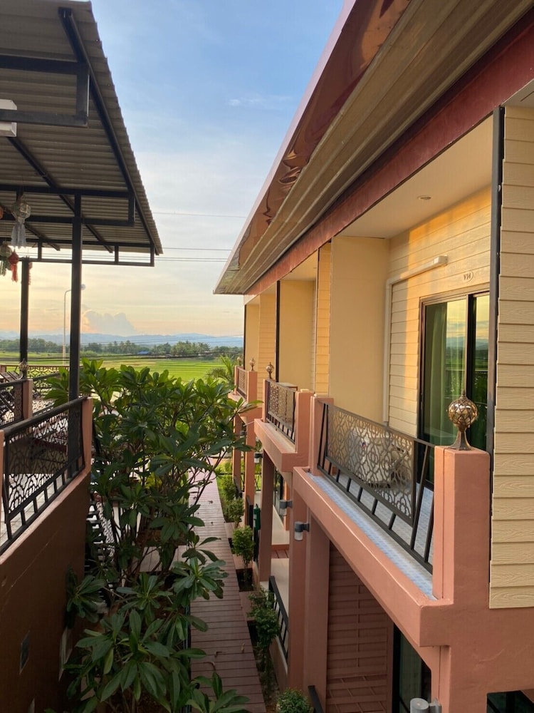 Deluxe Villa photo 2