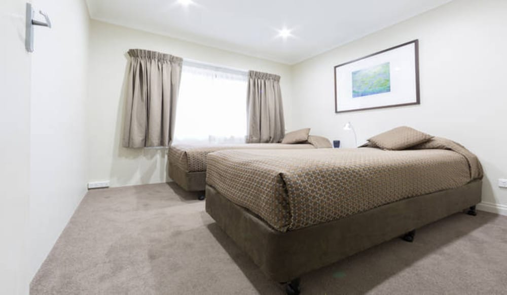Superior Two Bedroom Apartment - Photo 2