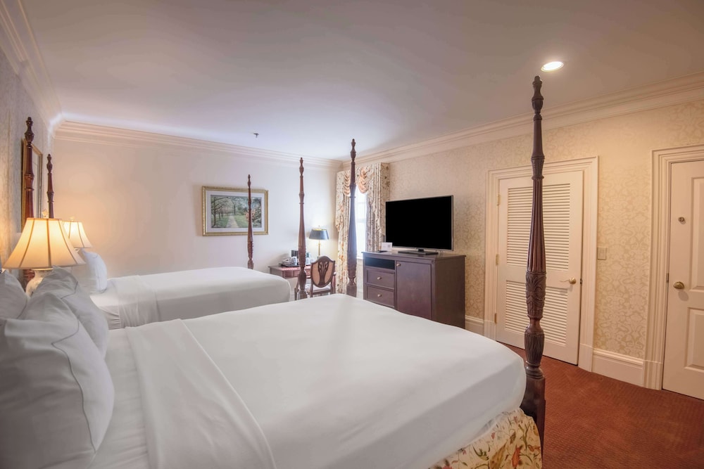 Room, 2 Queen Beds, Jetted Tub photo 2