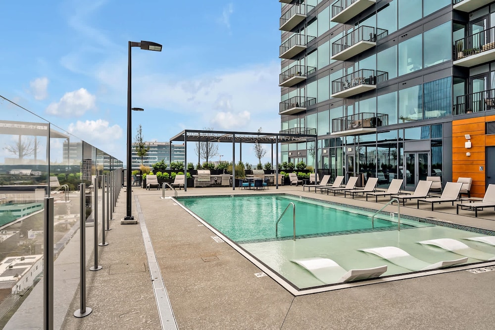 High-Rise Apt Raleigh Free Parking & Sunset View 2, Bilde 51