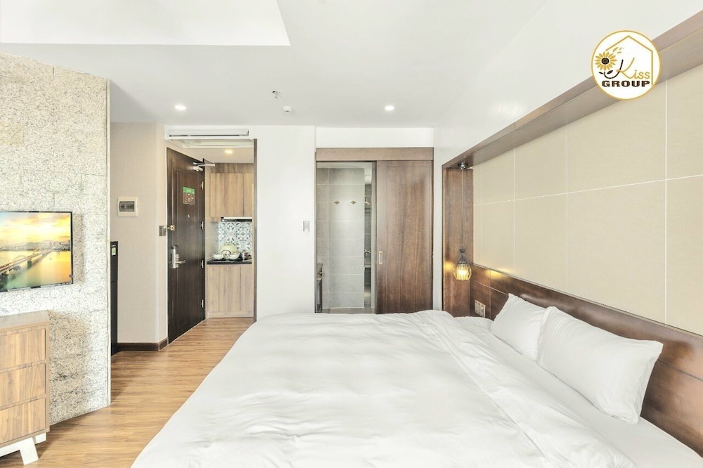 Deluxe Studio, Balcony, City View - Photo 8