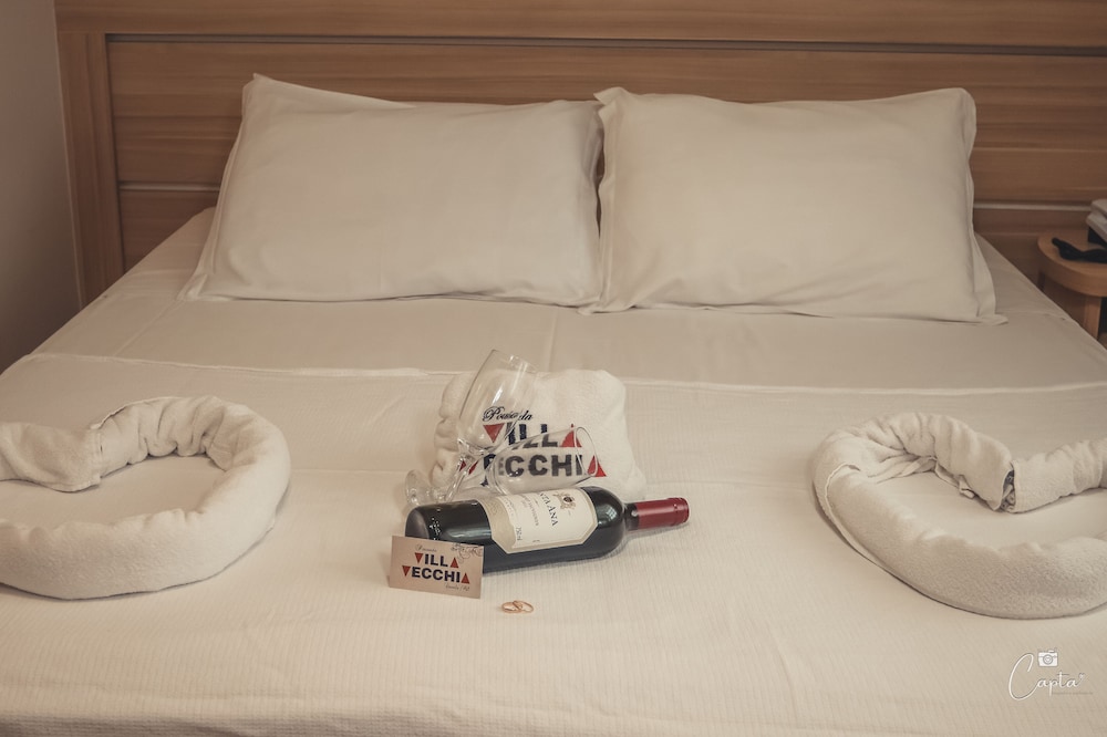 Basic Double Room, 1 Double Bed, Non Smoking - Photo 3