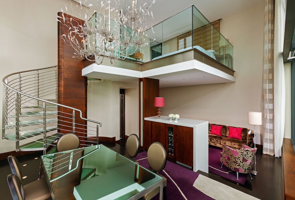 Presidential Suite, 1 King Bed, River View (Balcony)