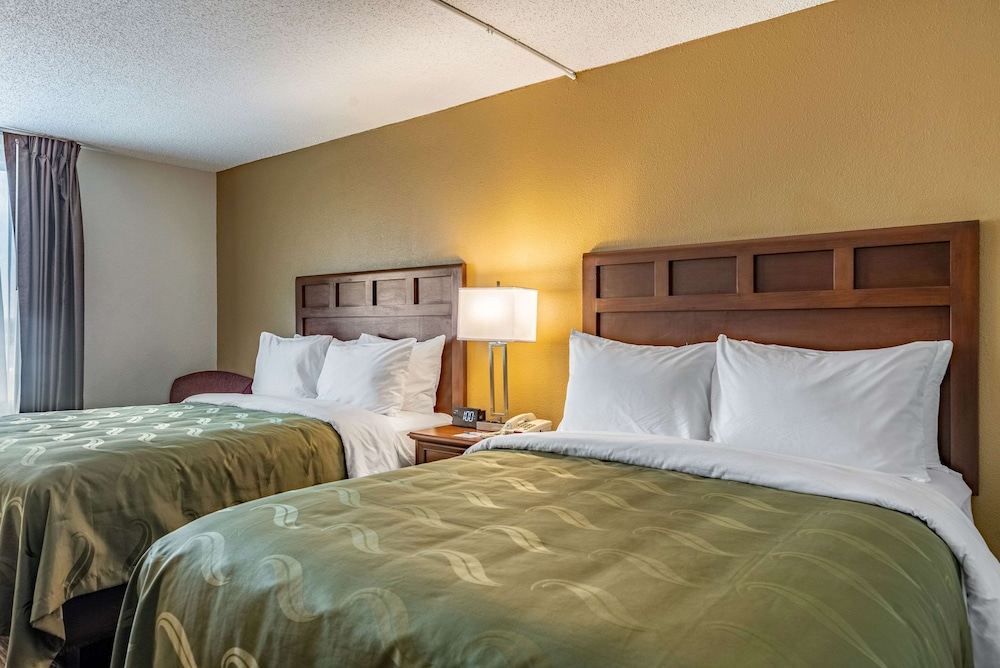 Standard Room, 2 Queen Beds, Non Smoking - Photo 1