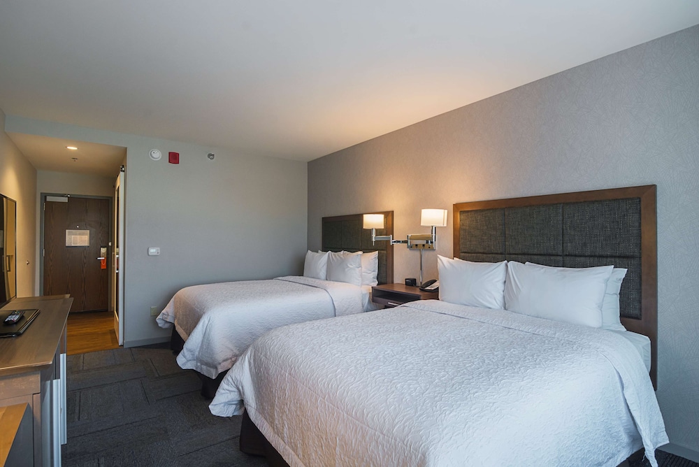Room, 2 Queen Beds, Refrigerator