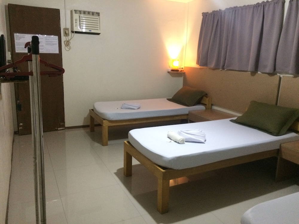 Standard Triple Room - Photo 1