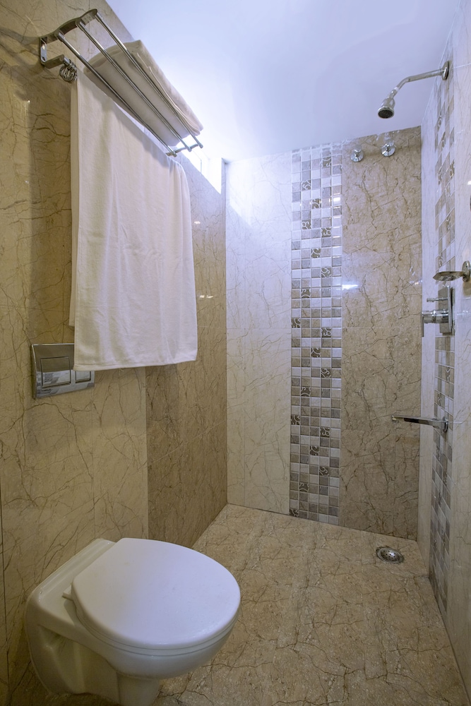 Executive NONA/C Room - Photo 3