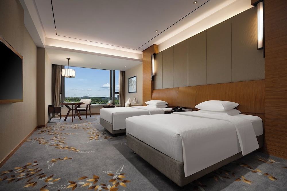 Deluxe Room, 2 Twin Beds, Garden View