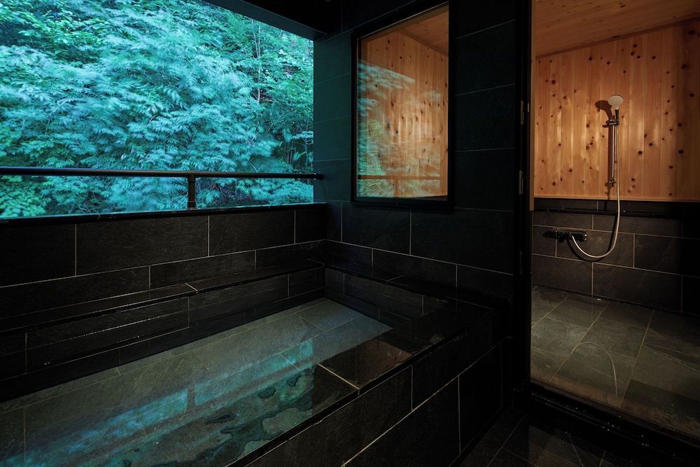 Japanese Western Queen Twin Room, Non Smoking