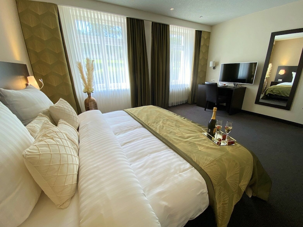 Deluxe Double Room Single Use