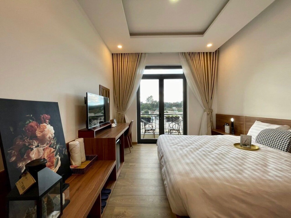 Deluxe Double Room, Garden View