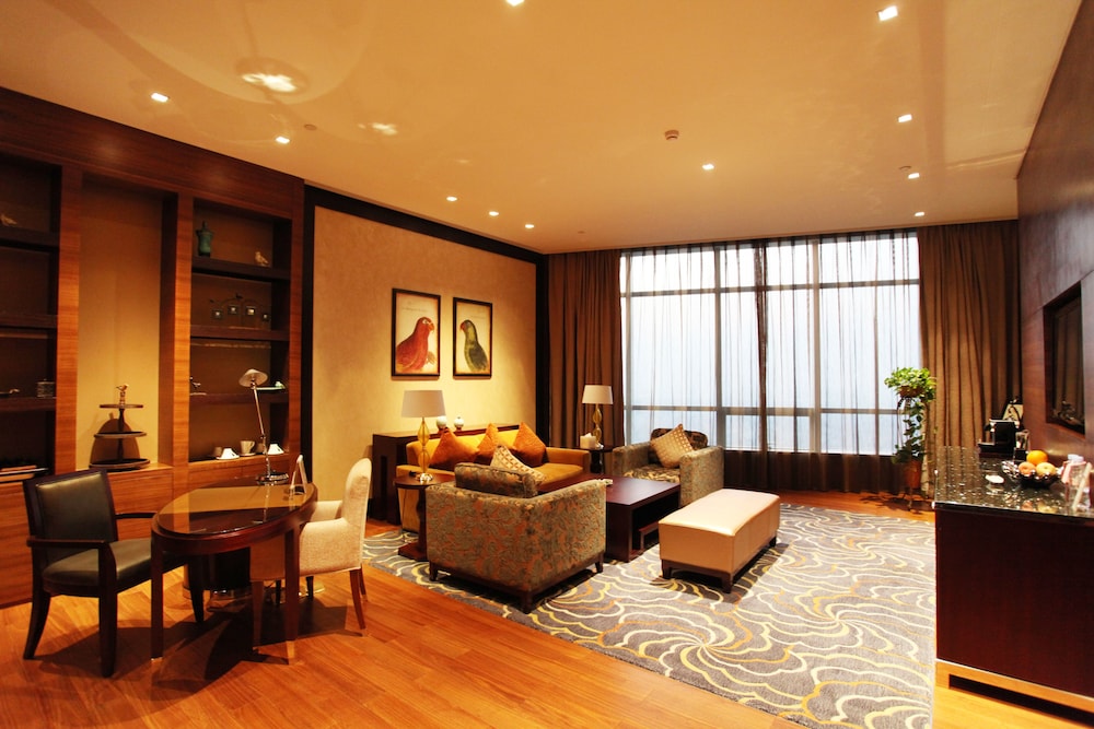 Deluxe Suite photo 3