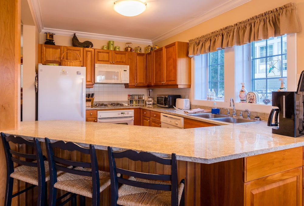 Standard Room (Resort Home 710B) photo 3
