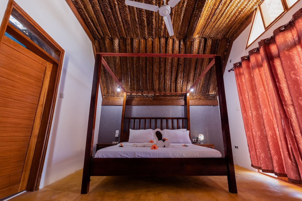 Comfort Double Room, 1 Queen Bed, Patio, Pool View