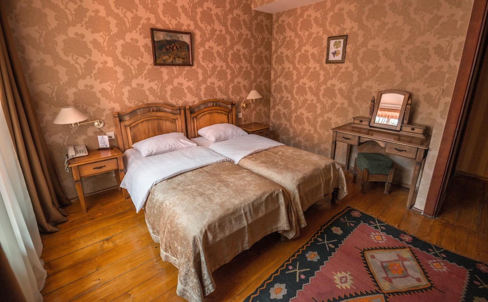 Deluxe Suite, 2 Twin Beds, City View photo 3